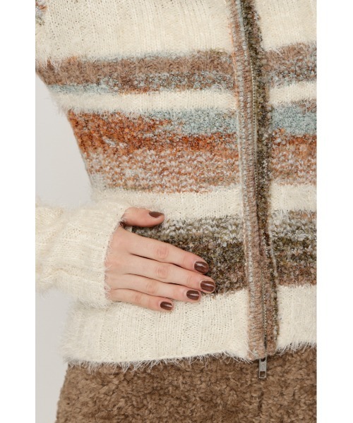 SLY(スライ)の「SHAGGY MIX FRONT ZIP TOPS シャギーミックス フロントジップ トップス 秋服 冬服(ニット/セーター・レディース・ホワイト系その他2/ベージュ系その他/ブルー系その他/グレー系その他2・FREE)」の7枚目の写真