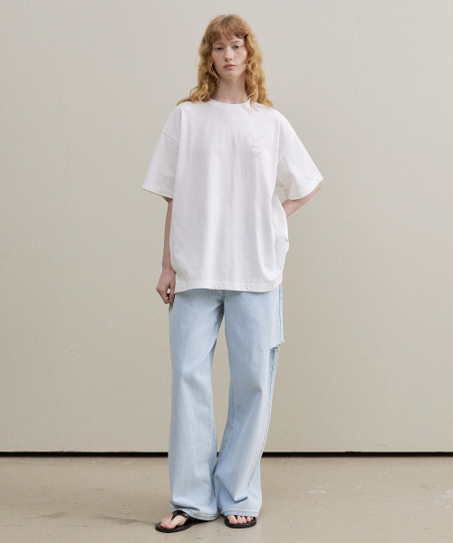 ARTID(アルティーダ)の「ハートグラフィックオーバーサイズ半袖Tシャツ_WHITE(Tシャツ/カットソー・レディース・ホワイト・FREE)」の5枚目の写真