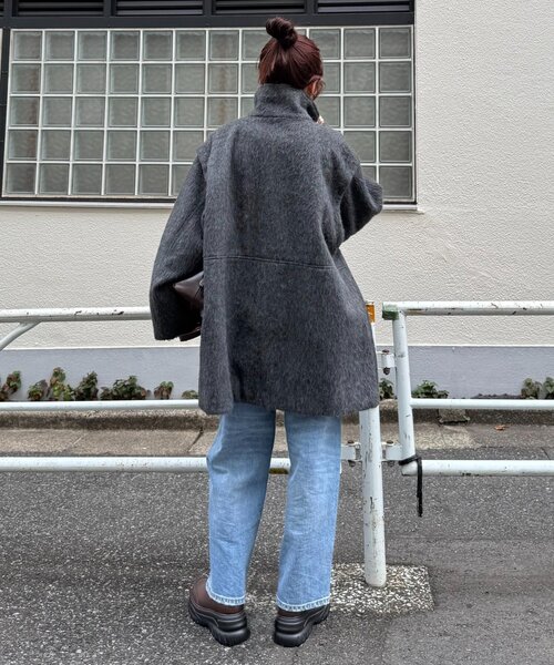 CIAOPANIC TYPY（チャオパニックティピー）の「【高見え&着映え】シャギー袖取り外しスタンドハーフコート（その他アウター・レディース・グレー/チャコールグレー/アイボリー・ONE SIZE）」の15枚目の写真