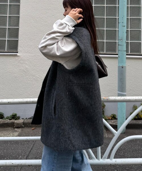 CIAOPANIC TYPY（チャオパニックティピー）の「【高見え&着映え】シャギー袖取り外しスタンドハーフコート（その他アウター・レディース・グレー/チャコールグレー/アイボリー・ONE SIZE）」の8枚目の写真