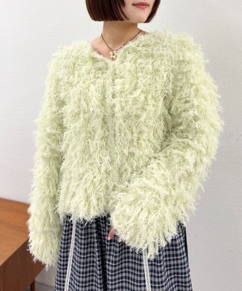 w closet(ダブルクローゼット)の「モシャモシャニットアウター(カーディガン/ボレロ・レディース・ピンク/グリーン・FREE)」の1枚目の写真