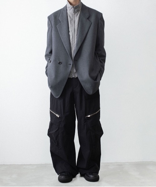 VEIN (ヴェイン)の「ピグメントダイド ナイロンウェザー トラックジャケット/ PIGMENT DYED NY WEATHER TRACK JKT(ブルゾン・メンズ・ダークネイビー/ライトグレー・3/2/1)」の5枚目の写真