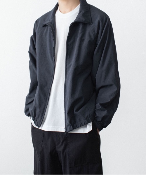 VEIN (ヴェイン)の「ピグメントダイド ナイロンウェザー トラックジャケット/ PIGMENT DYED NY WEATHER TRACK JKT(ブルゾン・メンズ・ダークネイビー/ライトグレー・3/2/1)」の7枚目の写真