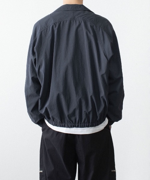 VEIN (ヴェイン)の「ピグメントダイド ナイロンウェザー トラックジャケット/ PIGMENT DYED NY WEATHER TRACK JKT(ブルゾン・メンズ・ダークネイビー/ライトグレー・3/2/1)」の9枚目の写真
