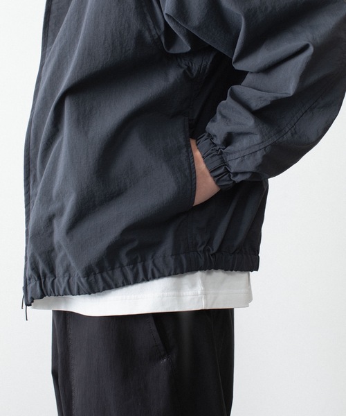 VEIN (ヴェイン)の「ピグメントダイド ナイロンウェザー トラックジャケット/ PIGMENT DYED NY WEATHER TRACK JKT(ブルゾン・メンズ・ダークネイビー/ライトグレー・3/2/1)」の13枚目の写真