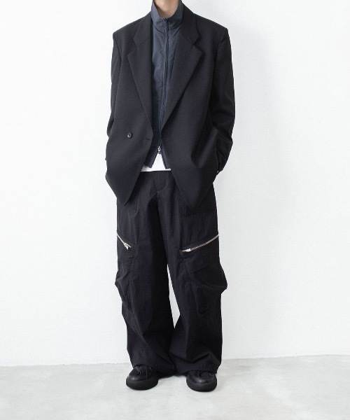 VEIN (ヴェイン)の「ピグメントダイド ナイロンウェザー トラックジャケット/ PIGMENT DYED NY WEATHER TRACK JKT(ブルゾン・メンズ・ダークネイビー/ライトグレー・3/2/1)」の19枚目の写真