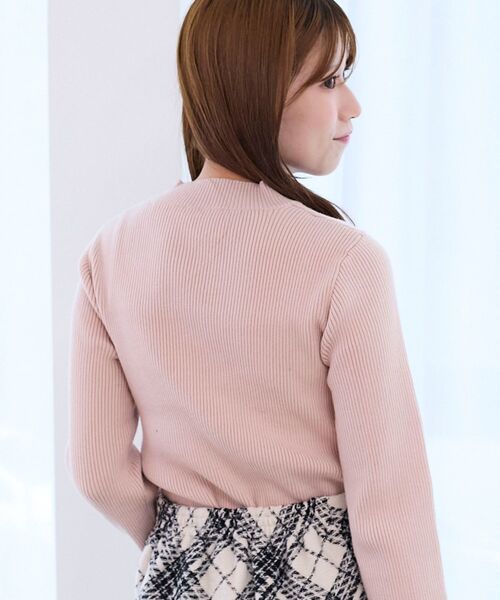 MAJESTIC LEGON(マジェスティックレゴン)の「デコルテオープンリボンニット(ニット/セーター・レディース・ピンク/アイボリー/ブラック・MEDIUM)」の16枚目の写真