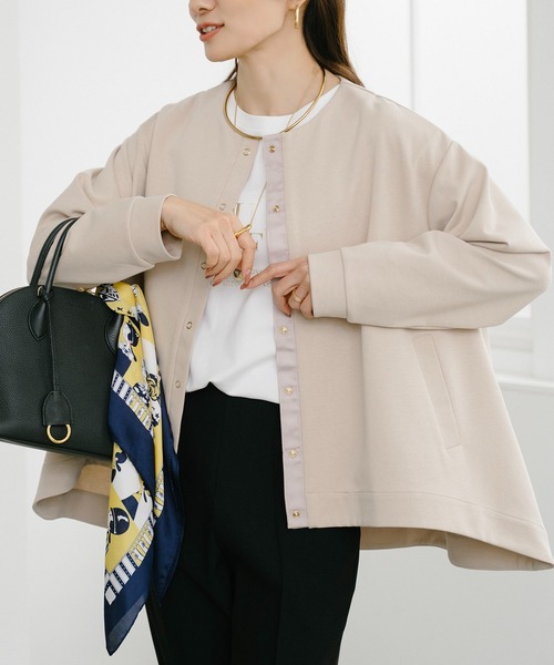 Emma Taylor（エマテイラー）の「ライトダンボールフレアヘムノーカラージャケット（ノーカラージャケット・レディース・ブラック/ライトベージュ/ネイビー・FREE）」の11枚目の写真