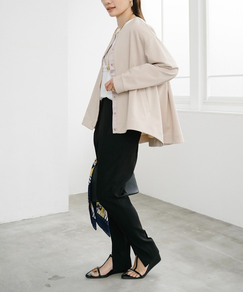 Emma Taylor（エマテイラー）の「ライトダンボールフレアヘムノーカラージャケット（ノーカラージャケット・レディース・ブラック/ライトベージュ/ネイビー・FREE）」の14枚目の写真