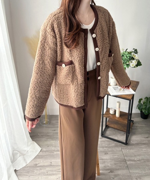 Amulet(アミュレット)の「あたたかさと上品さをひとまとめに♪ ノーカラーボアジャケット(ノーカラージャケット・レディース・ホワイト/ブラウン・XL/S/M/L)」の20枚目の写真