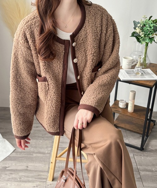 Amulet(アミュレット)の「あたたかさと上品さをひとまとめに♪ ノーカラーボアジャケット(ノーカラージャケット・レディース・ホワイト/ブラウン・XL/S/M/L)」の21枚目の写真