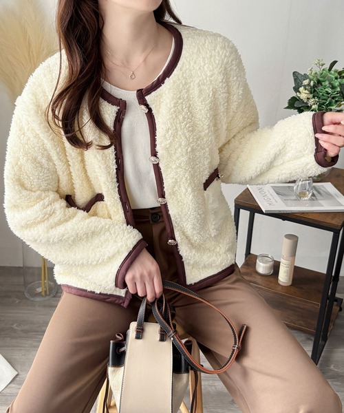 Amulet(アミュレット)の「あたたかさと上品さをひとまとめに♪ ノーカラーボアジャケット(ノーカラージャケット・レディース・ホワイト/ブラウン・XL/S/M/L)」の8枚目の写真