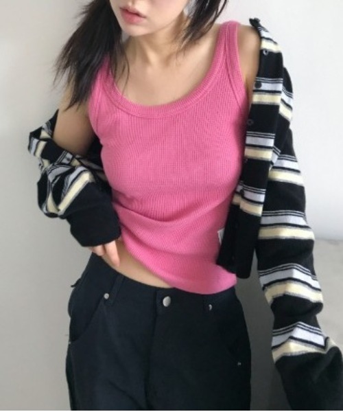 Vini(ヴィニ)の「マルチボーダー ショート丈カーディガン(Tシャツ/カットソー・レディース・グレー/ブラック/アイボリー・FREE)」の2枚目の写真