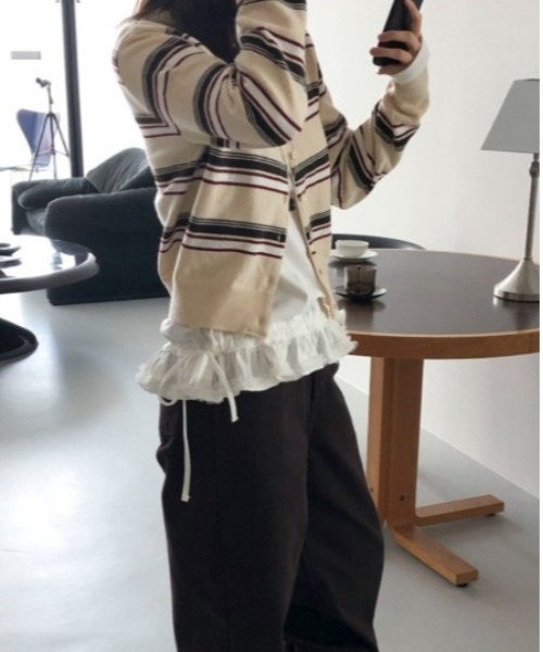 Vini(ヴィニ)の「マルチボーダー ショート丈カーディガン(Tシャツ/カットソー・レディース・グレー/ブラック/アイボリー・FREE)」の11枚目の写真