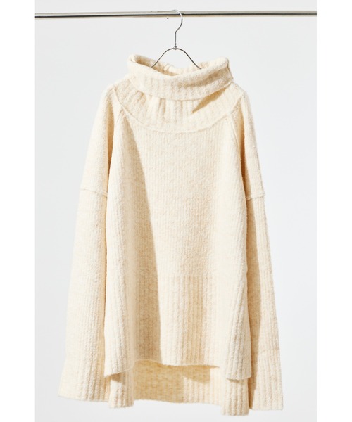 ottilie（オティーリエ）の「【 c/est / シーエ 】 OLIVE / ボリュームハイネックニット  2433004  API（ニット/セーター・レディース・オレンジ/アイボリー・FREE）」の2枚目の写真