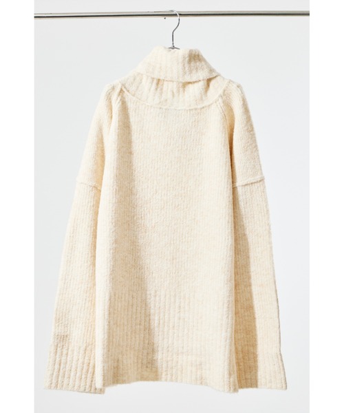 ottilie（オティーリエ）の「【 c/est / シーエ 】 OLIVE / ボリュームハイネックニット  2433004  API（ニット/セーター・レディース・オレンジ/アイボリー・FREE）」の3枚目の写真