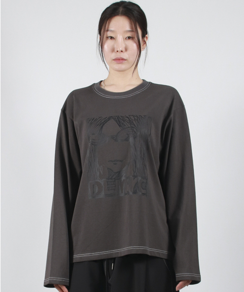 DEMARC(ドゥマーク)の「MARC ILLUST STITCH BOXY LONG SLEEVE - Charcoal(Tシャツ/カットソー・レディース・その他・MEDIUM/LARGE)」の4枚目の写真