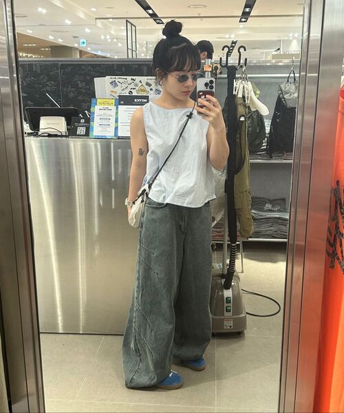 DECET(デケト)の「Balloon Wide Jeans DCPT055STNGRBlue(デニムパンツ・レディース・その他・26/28/30/32/34/24)」の10枚目の写真