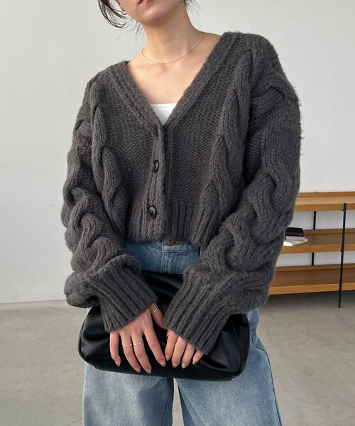 CAPRICIEUX LE'MAGE（カプリシューレマージュ）の「BIGケーブルカーディガン（カーディガン/ボレロ・レディース・ピンク/ベージュ/オフホワイト/グレー・FREE）」の13枚目の写真