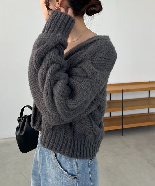 CAPRICIEUX LE'MAGE（カプリシューレマージュ）の「BIGケーブルカーディガン（カーディガン/ボレロ・レディース・ピンク/ベージュ/オフホワイト/グレー・FREE）」の14枚目の写真