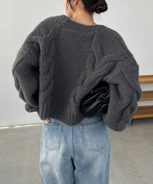 CAPRICIEUX LE'MAGE（カプリシューレマージュ）の「BIGケーブルカーディガン（カーディガン/ボレロ・レディース・ピンク/ベージュ/オフホワイト/グレー・FREE）」の18枚目の写真