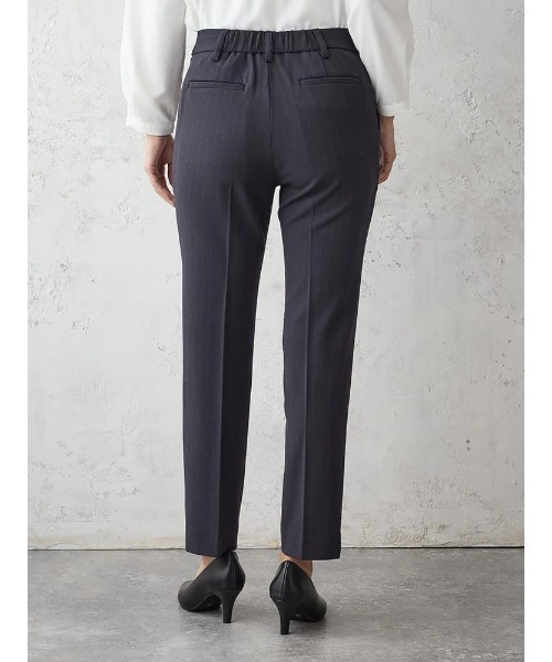 Perfect Suit FActory（パーフェクトスーツファクトリー）の「＜あたたか裏起毛＞テーパードパンツ　無地/ストライプ/千鳥柄　ブラック　チャコールグレー　ベージュ　ネイビー　ブラック×ホワイト（その他パンツ・レディース・ネイビー/ベージュ/ブラック×ホワイト/チャコールグレー/ブラック・L/M/S）」の22枚目の写真