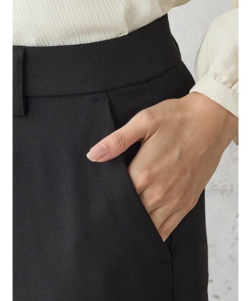 Perfect Suit FActory（パーフェクトスーツファクトリー）の「＜あたたか裏起毛＞テーパードパンツ　無地/ストライプ/千鳥柄　ブラック　チャコールグレー　ベージュ　ネイビー　ブラック×ホワイト（その他パンツ・レディース・ネイビー/ベージュ/ブラック×ホワイト/チャコールグレー/ブラック・L/M/S）」の11枚目の写真