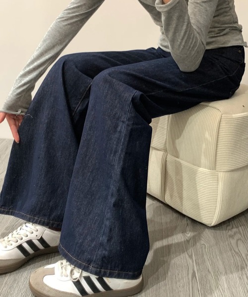 WEGO(ウィゴー)の「WEGO/ワイドフレア/スラッカーデニムパンツ(デニムパンツ・レディース・ネイビー・MEDIUM/LARGE)」の4枚目の写真