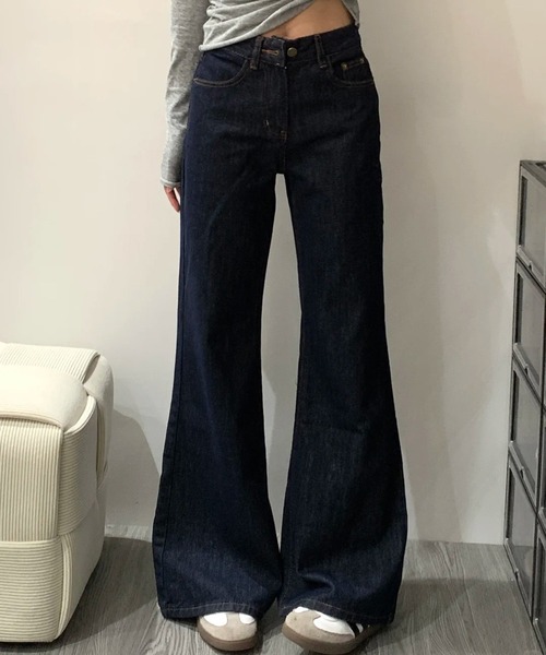 WEGO(ウィゴー)の「WEGO/ワイドフレア/スラッカーデニムパンツ(デニムパンツ・レディース・ネイビー・MEDIUM/LARGE)」の3枚目の写真