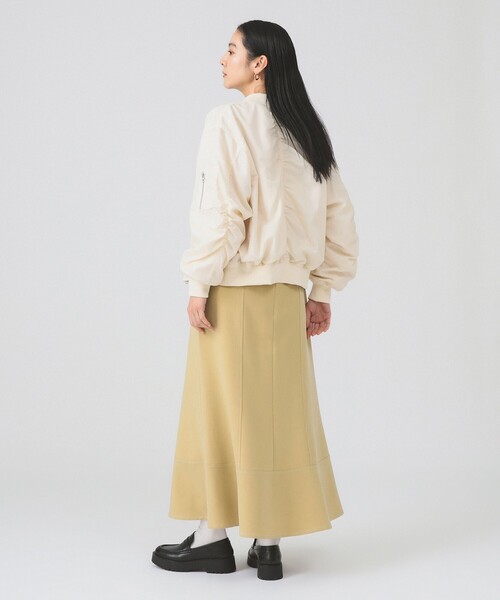 Ray BEAMS(レイビームス)の「ギャザー アーム MA-1(MA-1・レディース・オリーブ/ブラック/オフホワイト・1/0)」の6枚目の写真