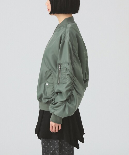 Ray BEAMS(レイビームス)の「ギャザー アーム MA-1(MA-1・レディース・オリーブ/ブラック/オフホワイト・1/0)」の17枚目の写真