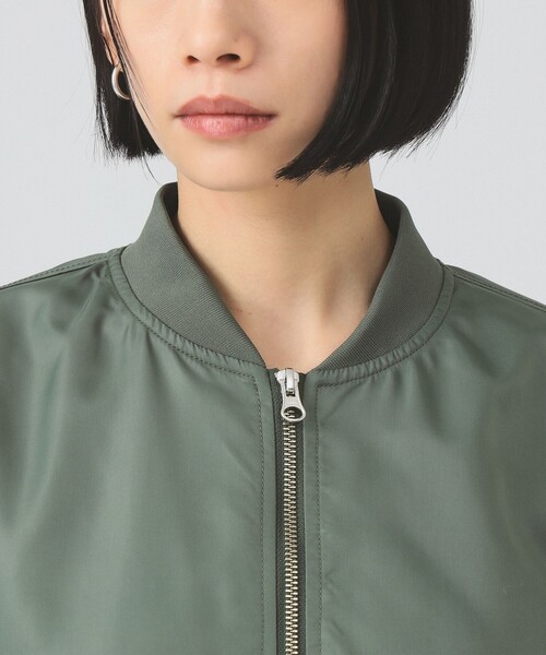 Ray BEAMS(レイビームス)の「ギャザー アーム MA-1(MA-1・レディース・オリーブ/ブラック/オフホワイト・1/0)」の19枚目の写真