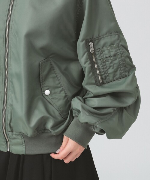 Ray BEAMS(レイビームス)の「ギャザー アーム MA-1(MA-1・レディース・オリーブ/ブラック/オフホワイト・1/0)」の20枚目の写真