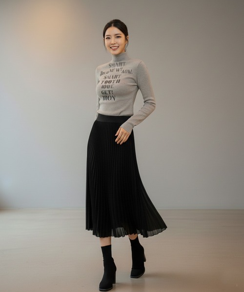 Pt18kg(プラチナイチハチキログラム)の「ロゴアクセント ハイネックフィットトップス(Tシャツ/カットソー・レディース・オレンジ/モカ/パープル/ホワイト/カーキ・FREE)」の10枚目の写真