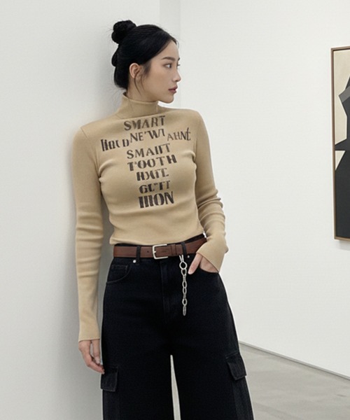 Pt18kg(プラチナイチハチキログラム)の「ロゴアクセント ハイネックフィットトップス(Tシャツ/カットソー・レディース・オレンジ/モカ/パープル/ホワイト/カーキ・FREE)」の16枚目の写真