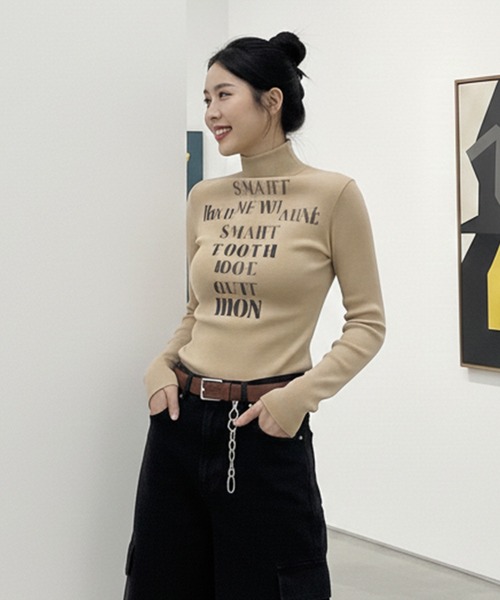 Pt18kg(プラチナイチハチキログラム)の「ロゴアクセント ハイネックフィットトップス(Tシャツ/カットソー・レディース・オレンジ/モカ/パープル/ホワイト/カーキ・FREE)」の19枚目の写真