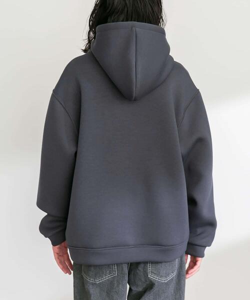 URBAN RESEARCH Sonny Label(アーバンリサーチサニーレーベル)の「ダンボールニットプルオーバーパーカー(パーカー・メンズ・ブラウン/チャコールグレー/ブラック/グレー系その他・X-LARGE/LARGE/MEDIUM)」の17枚目の写真