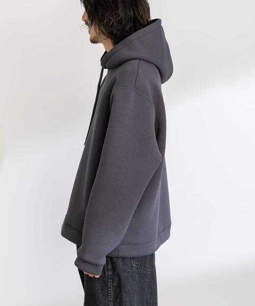 URBAN RESEARCH Sonny Label(アーバンリサーチサニーレーベル)の「ダンボールニットプルオーバーパーカー(パーカー・メンズ・ブラウン/チャコールグレー/ブラック/グレー系その他・X-LARGE/LARGE/MEDIUM)」の19枚目の写真