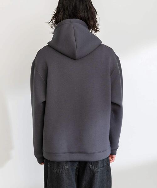 URBAN RESEARCH Sonny Label(アーバンリサーチサニーレーベル)の「ダンボールニットプルオーバーパーカー(パーカー・メンズ・ブラウン/チャコールグレー/ブラック/グレー系その他・X-LARGE/LARGE/MEDIUM)」の20枚目の写真