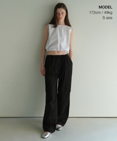 MUSINSA STANDARD WOMAN（ムシンサスタンダードウーマン）の「ウィメンズ ナイロンボリュームスリーブレストップ [ホワイト]（Tシャツ/カットソー・レディース・その他・L/M/S）」の2枚目の写真