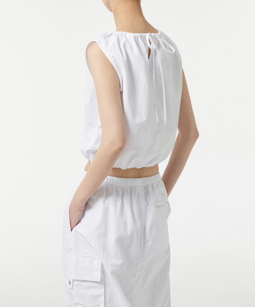 MUSINSA STANDARD WOMAN（ムシンサスタンダードウーマン）の「ウィメンズ ナイロンボリュームスリーブレストップ [ホワイト]（Tシャツ/カットソー・レディース・その他・L/M/S）」の5枚目の写真