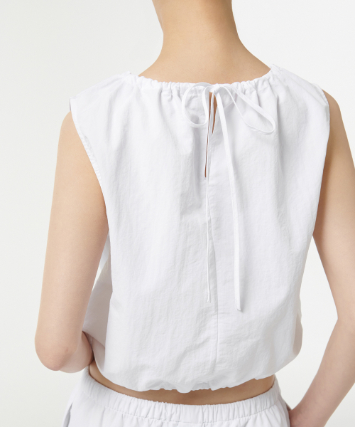MUSINSA STANDARD WOMAN（ムシンサスタンダードウーマン）の「ウィメンズ ナイロンボリュームスリーブレストップ [ホワイト]（Tシャツ/カットソー・レディース・その他・L/M/S）」の7枚目の写真