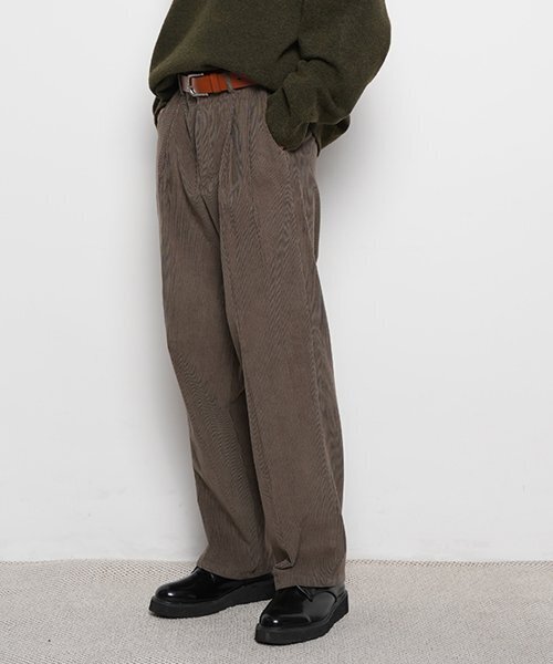 THE-ABON(エイボン)の「メンズデイクラシックツーピンタックワイドコーデュロイパンツカーキ(その他パンツ・メンズ・カーキ・M/L)」の1枚目の写真