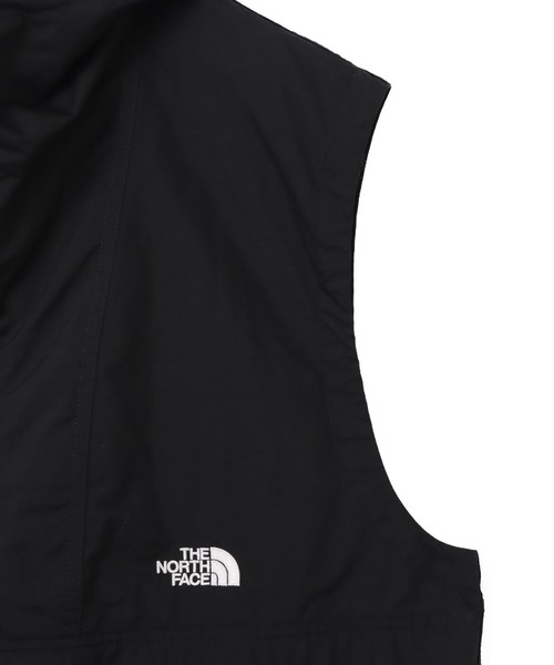 THE NORTH FACE（ザノースフェイス）の「THE NORTH FACE Compact Hooded Vest / ザ ノース フェイス コンパクト フーデッド ベスト（ベスト・メンズ・ブラック/オフホワイト/ベージュ・S/M/L/XL/XXL）」の6枚目の写真
