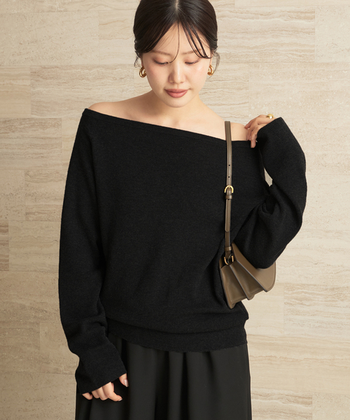 plage（プラージュ）の「《追加》Off shoulder slit ニット 3（ニット/セーター・レディース・チャコールグレー/ホワイト/ブラック・FREE）」の14枚目の写真
