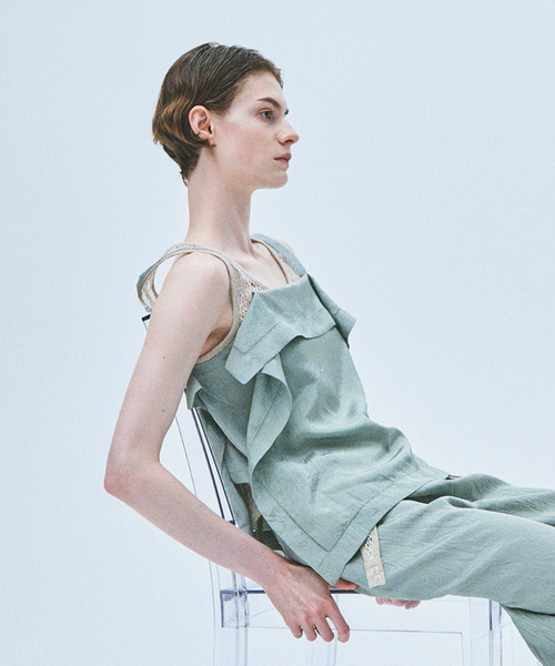 トップス Miii 6色展開/XS-3サイズ》キーネックビジュートップス【UV