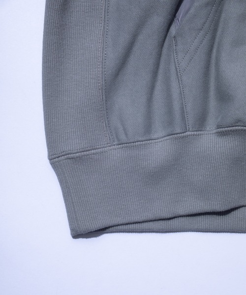 F/CE. （エフシーイー）の「DOUBLE LAYERED POCKET ZIP HOODIE / ダブル レイヤード ポケット ジップ フーディ（パーカー・メンズ・ブラック/グレー・MEDIUM/SMALL/X-LARGE/LARGE）」の10枚目の写真