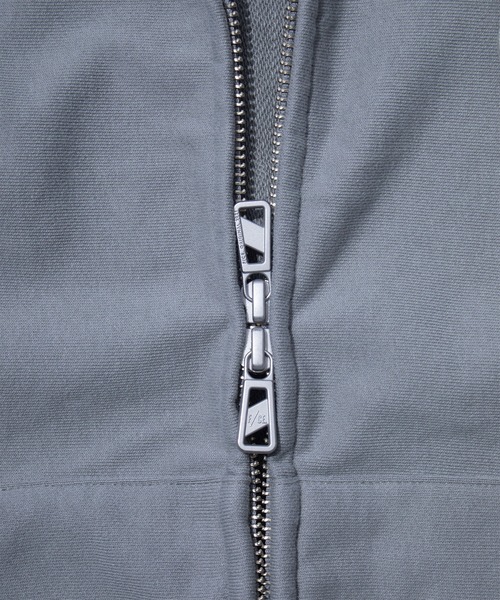 F/CE. （エフシーイー）の「DOUBLE LAYERED POCKET ZIP HOODIE / ダブル レイヤード ポケット ジップ フーディ（パーカー・メンズ・ブラック/グレー・MEDIUM/SMALL/X-LARGE/LARGE）」の7枚目の写真