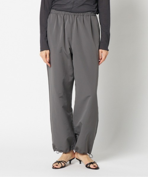 HELIOPOLE(エリオポール)の「PARACHUTE PANTS(その他パンツ・レディース・チャコールグレー/サックスブルー・36/38)」の2枚目の写真