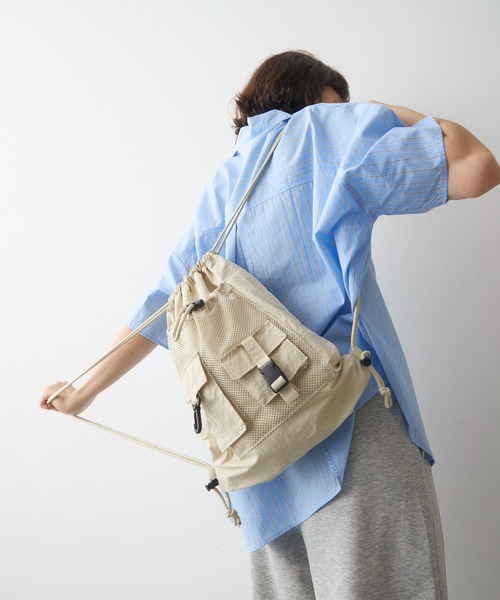full/fill.(フルフィル)の「two pocket backpack/2ポケットナップサック(バックパック/リュック・レディース・ブラック/アイボリー・FREE)」の3枚目の写真